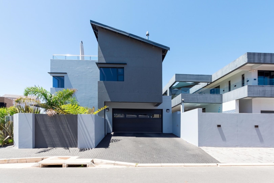 3 Bedroom Property for Sale in Calypso Beach Western Cape